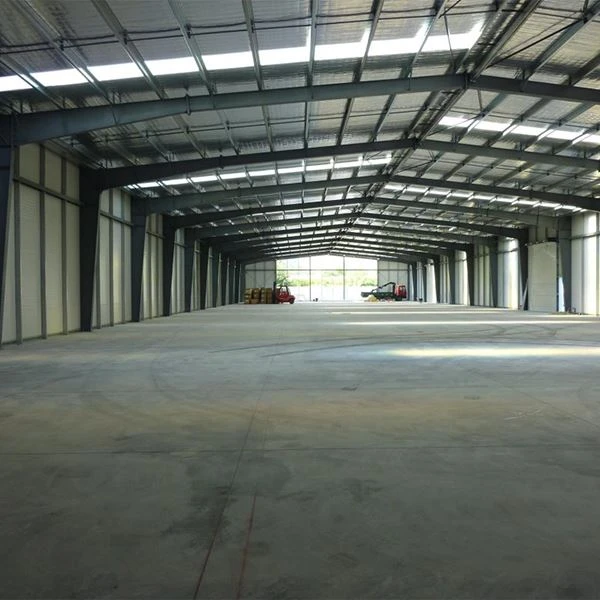 Officina struttura in acciaio coibentato in lana di vetro