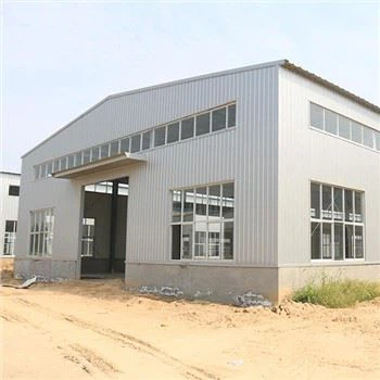 Officina di strutture in acciaio coibentato Eps